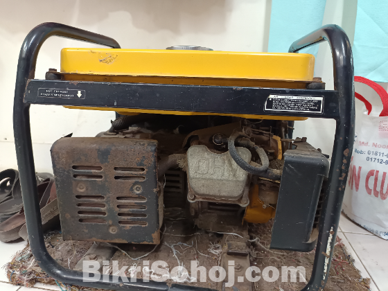 জেনারেটর